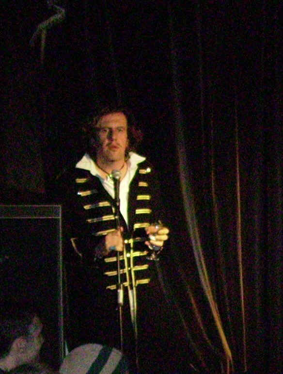 9.jpg (163751 bytes)